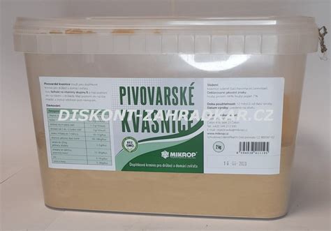 Pivovarské kvasnice pod mikroskopom